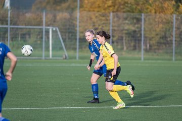 Bild 49 - F SSC Hagen Ahrensburg - SV Frisia 03 Risum-Lindholm : Ergebnis: 2:0